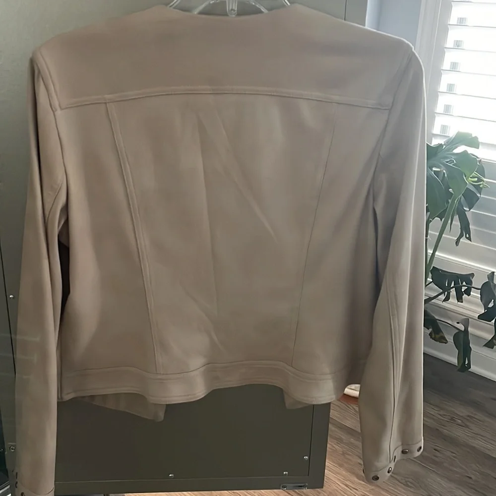 Jacket - Picture 4 of 5